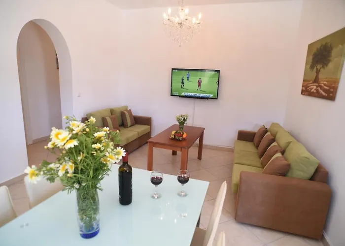 アパート Bernie House 2 *