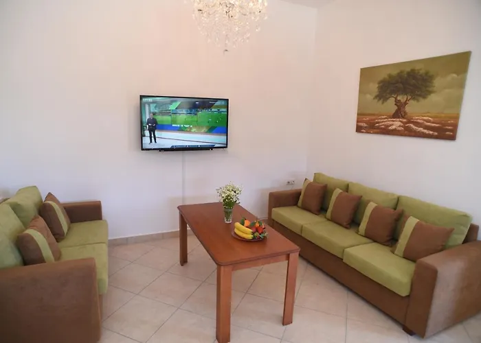 Bernie House 2 Apartment *